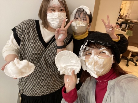 9A6C24BE-FB55-4E71-9EC8-75427C992D1C