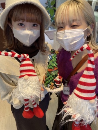 E809B9C6-AC51-47A4-A999-DC3F6D0C0297